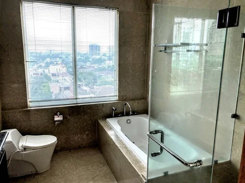 Kemang Village Tower Tiffany Lantai Atas