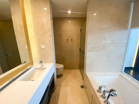 Casa Domaine Tower 2 Lantai Atas