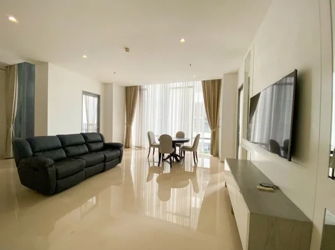 Senopati Suites Tower 2 Lantai Tengah