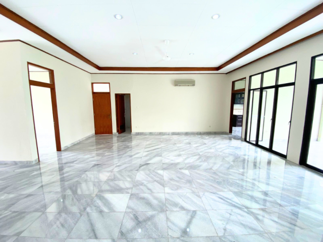 Rumah Dijual Jl. Damai Raya Kebayoran Baru 4 Kamar