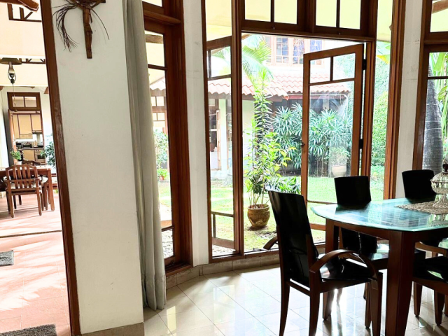 5-Bedrooms House For Sale in Patal Senayan
