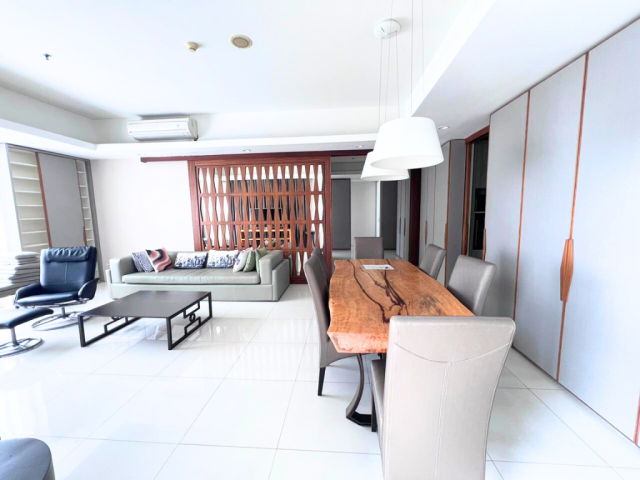 1Park Residence Tower A Lantai Tengah