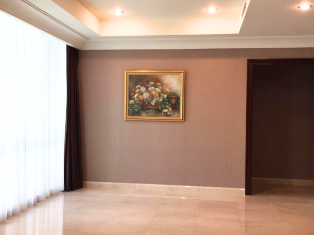 Pakubuwono View Tower Lacewood Lantai Sedang