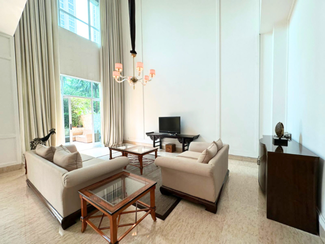 Rumah Dijual Townhouse Pakubuwono Residence 4 Kamar