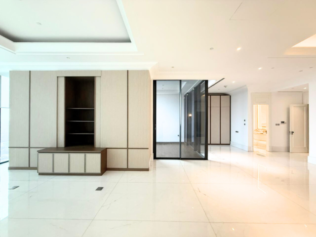 St. Regis Jakarta Lantai Tengah