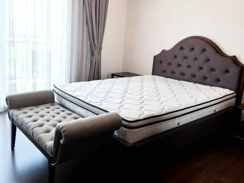Pakubuwono House Tower Rosewood Lantai Sedang