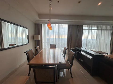 Pakubuwono View Tower Lacewood Lantai Atas
