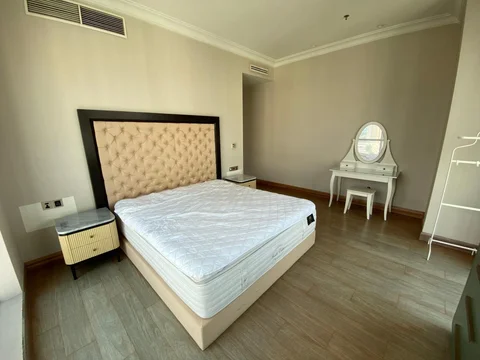 Pakubuwono View Tower Redwood Lantai Atas