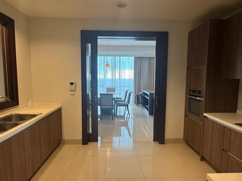 Pakubuwono View Tower Lacewood Lantai Atas