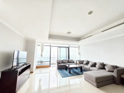 Kempinski Residence Lantai Atas