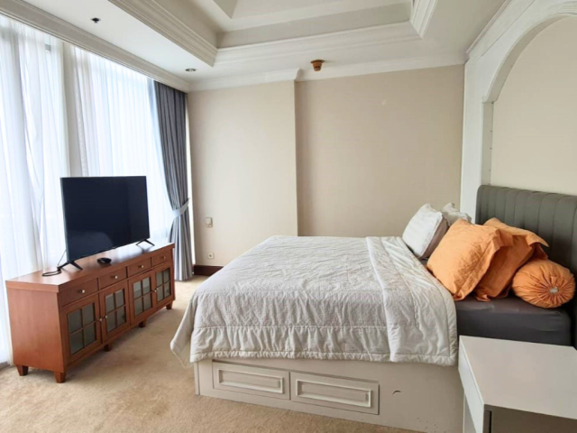 Four Seasons Tower Summer Lantai Atas