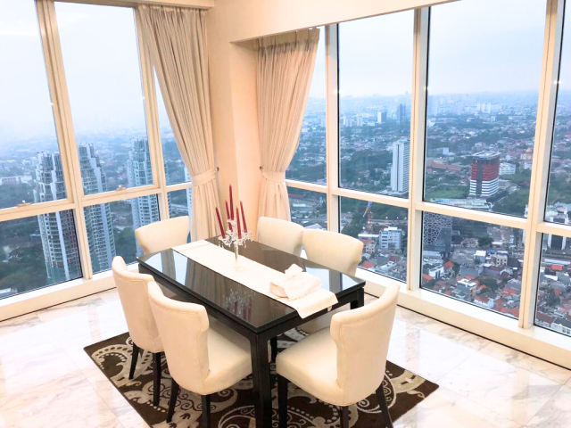 The Peak Sudirman Tower Renais Lantai Atas