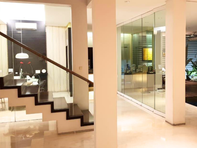Rumah Dijual Kebon Jeruk 5 Kamar