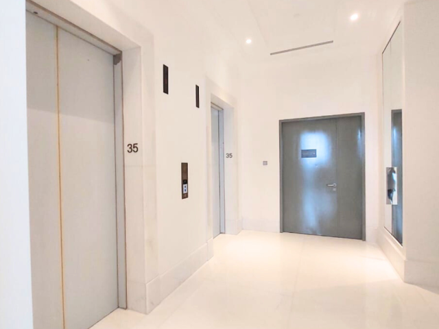 St. Regis Jakarta Lantai Atas