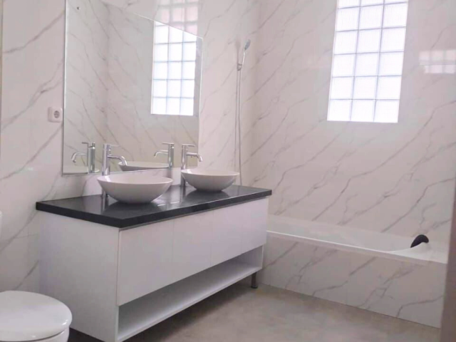 Disewakan Rumah Kemang Dalam 4+1BR