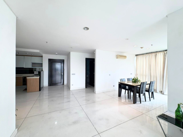 Puri Imperium Tower 1 Lantai Atas