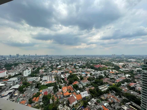 Kemang Village Tower Tiffany Lantai Atas
