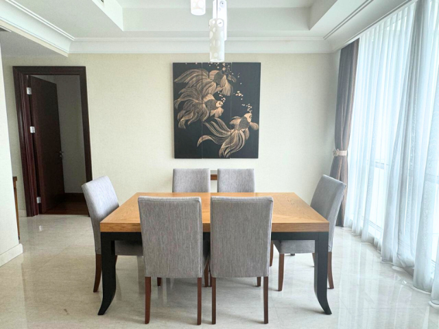 Pakubuwono View Tower Redwood Lantai Atas