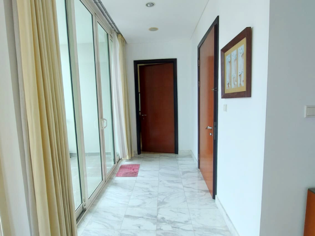 The Peak Sudirman Tower Regal Lantai Bawah