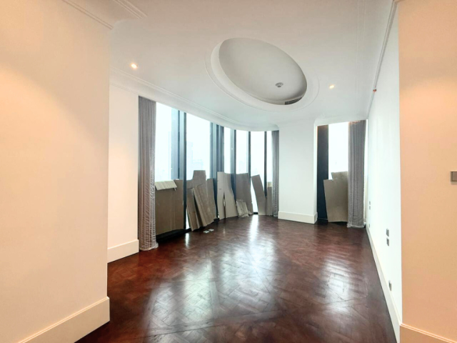 St. Regis Jakarta Lantai Tengah
