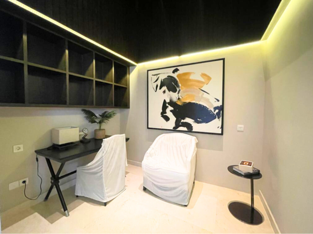 Ciputra World 2 Tower The Residence Lantai Tengah