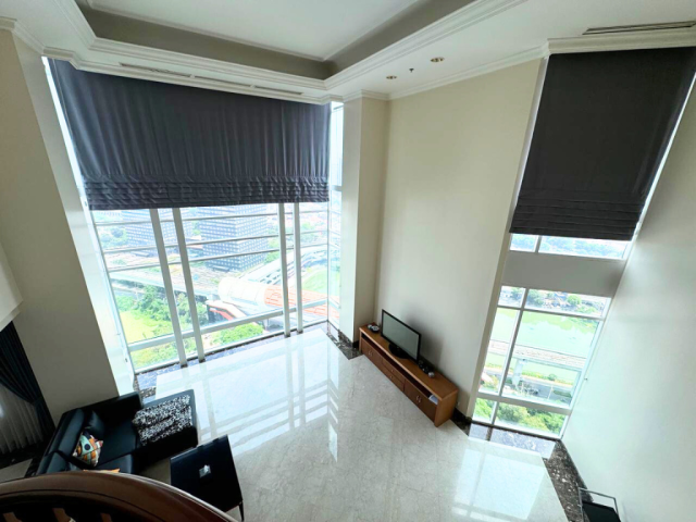 Four Seasons Tower Summer Lantai Atas