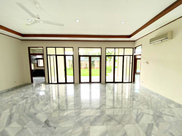 Rumah Dijual Jl. Damai Raya Kebayoran Baru 4 Kamar