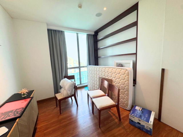 Residence 8 Tower 3 58th Floor