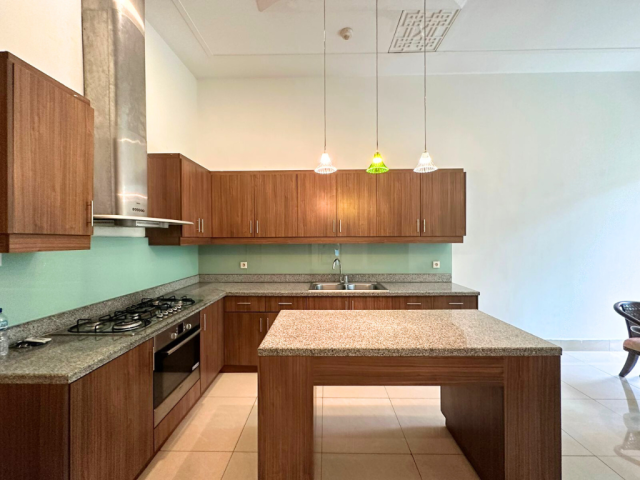 Rumah Dijual Townhouse Pakubuwono Residence 4 Kamar