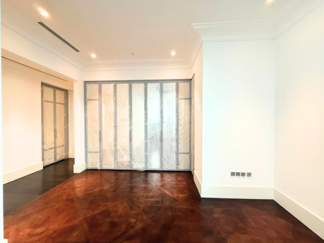 St. Regis Jakarta Lantai Tengah