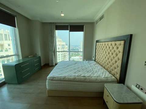 Pakubuwono View Tower Redwood Lantai Atas