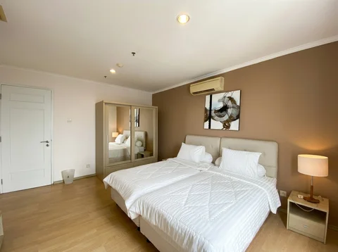 FX Residence Lantai Atas