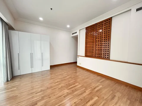 Pakubuwono Residence Tower Ironwood Lantai Tengah
