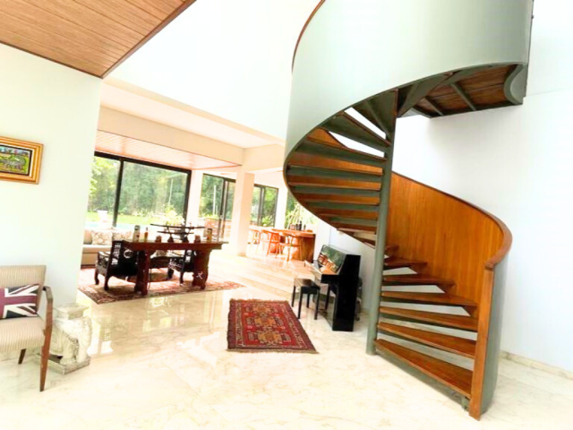 Rumah Disewakan Pesanggrahan Bintaro 5 Kamar