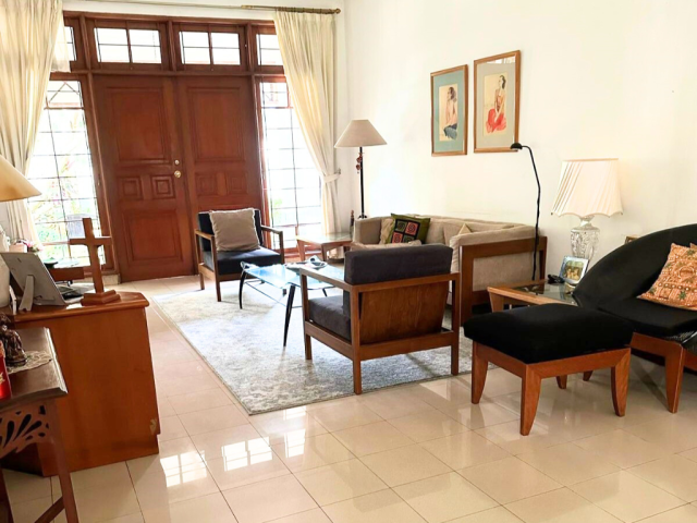 5-Bedrooms House For Sale in Patal Senayan