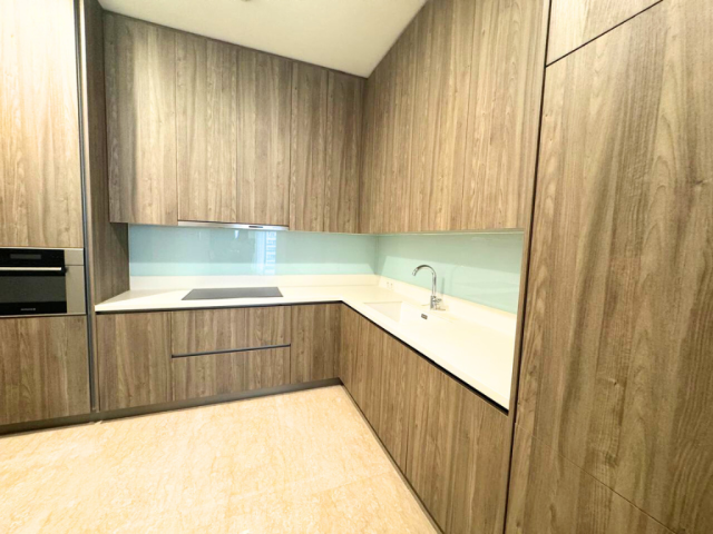 Pakubuwono Spring Tower Cherrywood Lantai Sedang