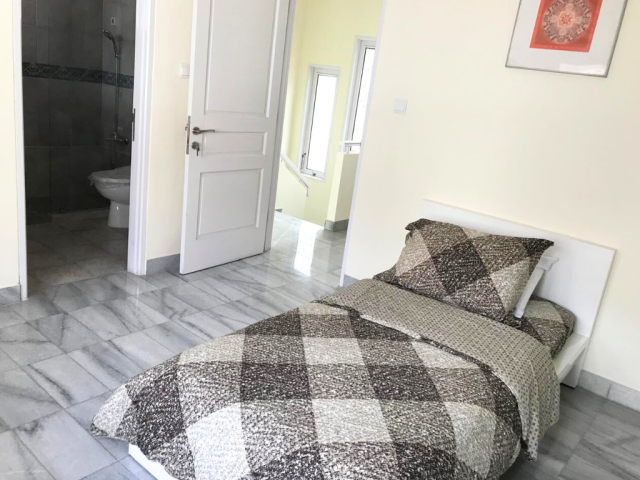 Rumah DisewakanLebak Bulus 3 Kamar