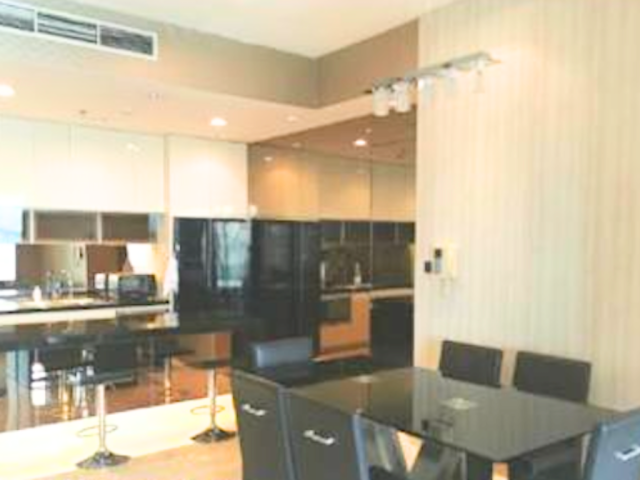 Senayan Residence Tower 1 Lantai Tengah