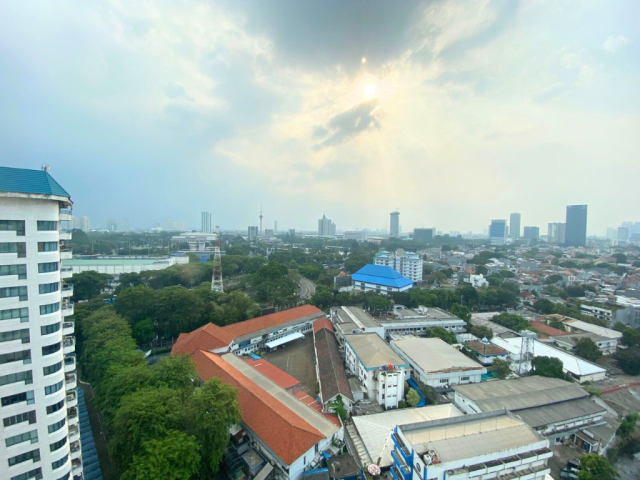 Park Royale Tower 3 Lantai Tengah
