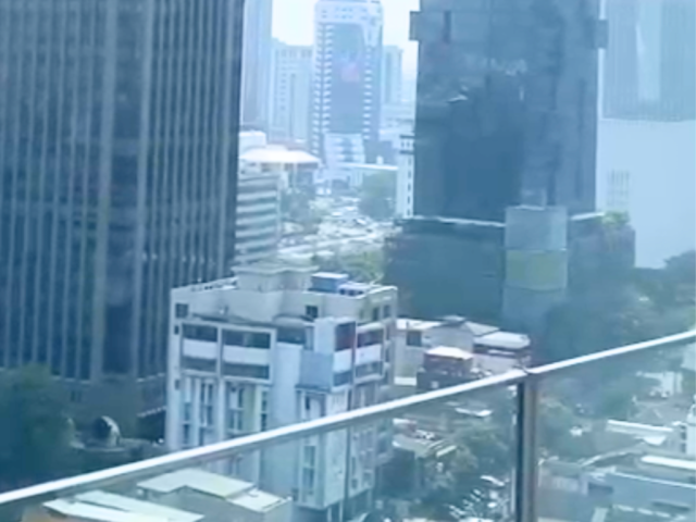 Pakubuwono Menteng Lantai Sedang