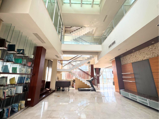 Pearl Garden Penthouse Lantai Atas