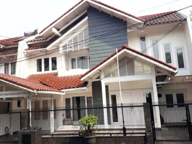 Rumah DisewakanLebak Bulus 3 Kamar