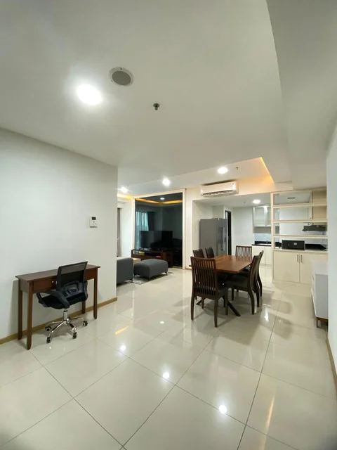 Gandaria Heights Tower B Lantai Tengah