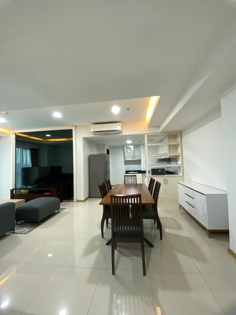 Gandaria Heights Tower B Lantai Tengah