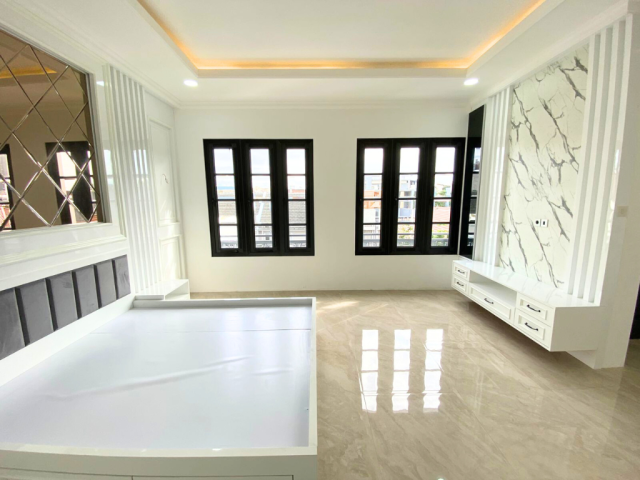Rumah Dijual Jl. Dwijaya Radio Dalam 6 Kamar