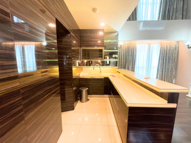 Gandaria Heights Tower A Lantai Atas
