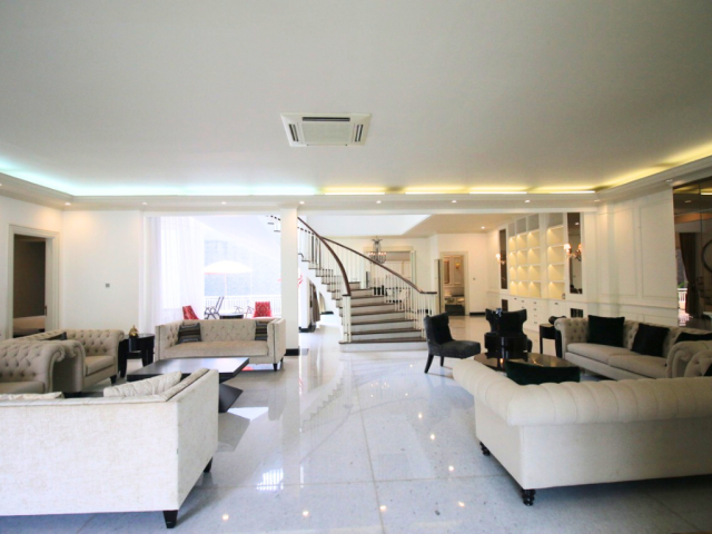 Rumah Disewakan Patra Kuningan 6 Kamar