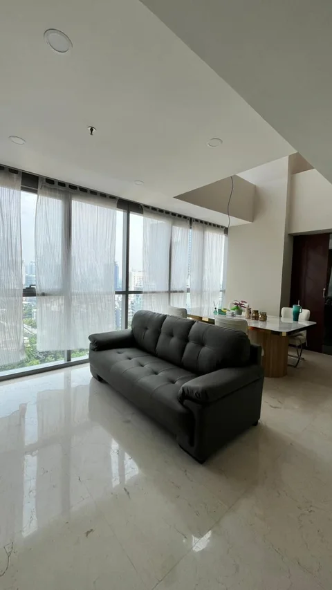Ciputra World 2 Tower Orchard Lantai Tengah
