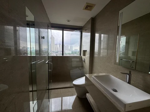 1 Park Avenue Tower Royal Lantai Bawah