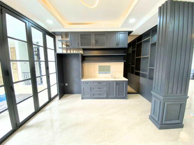 Rumah Dijual Jl. Dwijaya Radio Dalam 6 Kamar